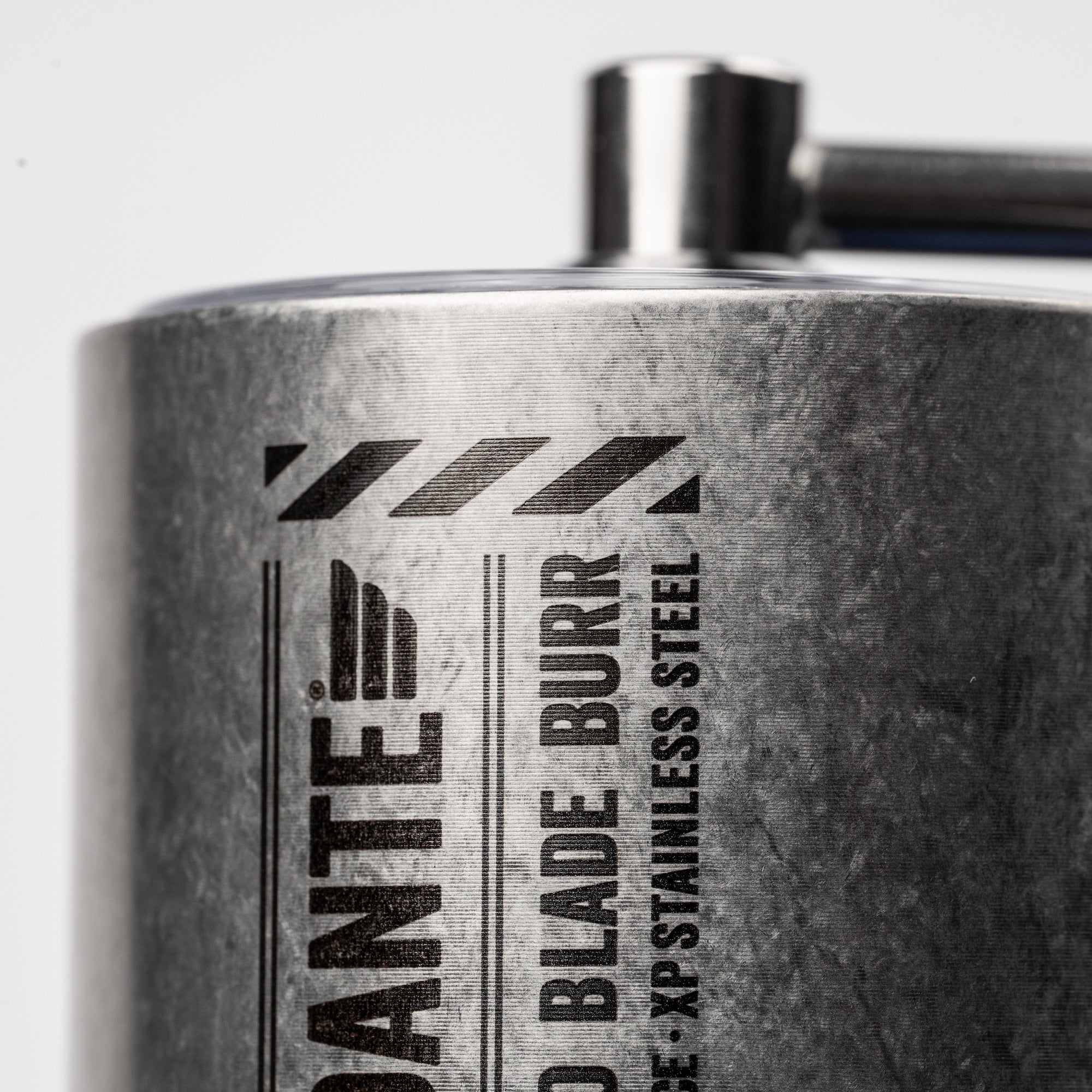 C40 LAB Series Nitro Blade