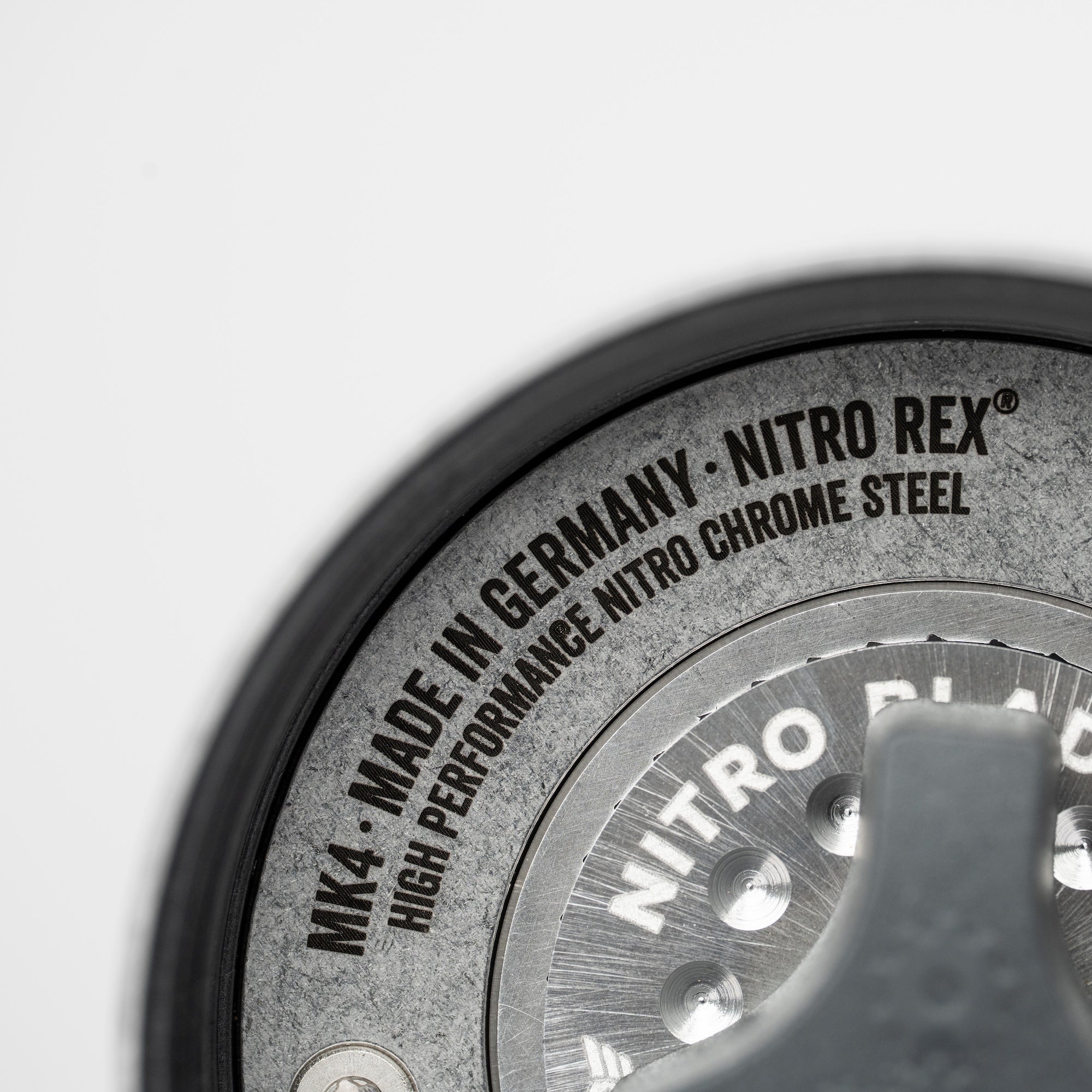 C40 LAB Series Nitro Blade